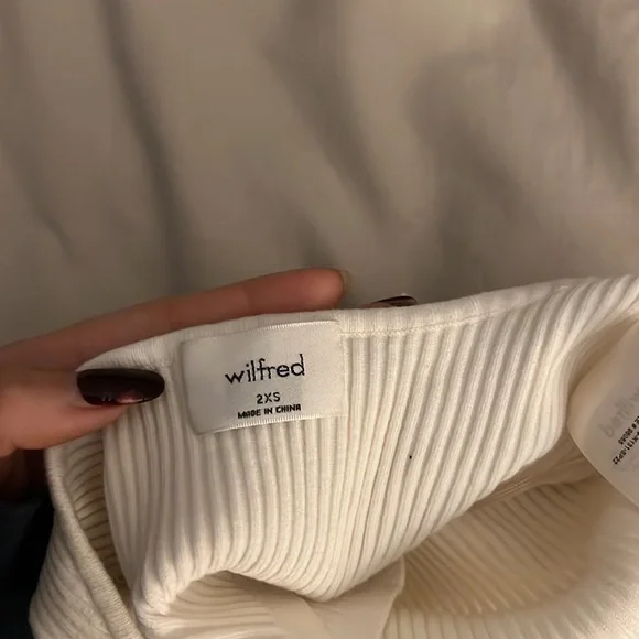 ARITZIA halter top - Picture 3 of 3